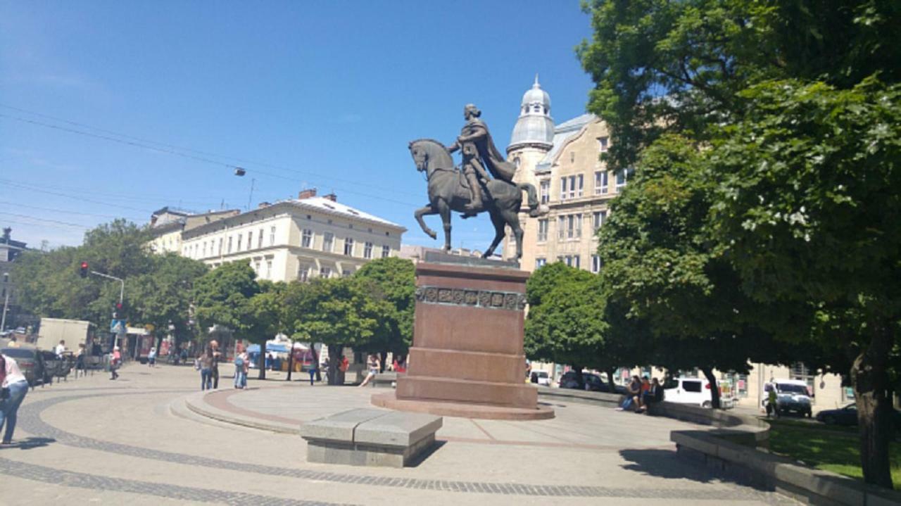 Smart -Апартаменти В Центрі Львова - 2 Хв До Оперного Театру Luaran gambar